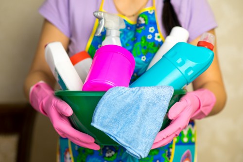 Steam extraction cleaning for upholstered furniture
